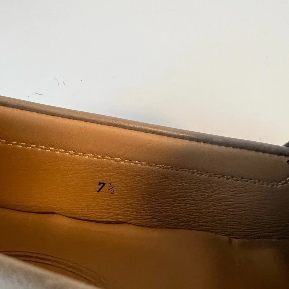 Tod’s Men’s Driving Loafer’s. Excellent Condition. Size 7.5